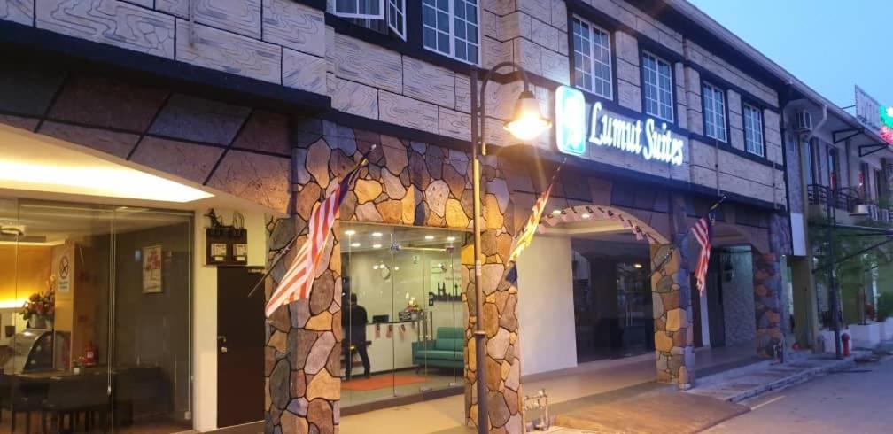 Lumut Suites Exterior foto